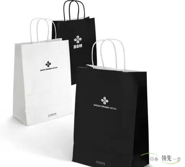 常用手提袋印刷材質(zhì)的優(yōu)缺點(diǎn)？